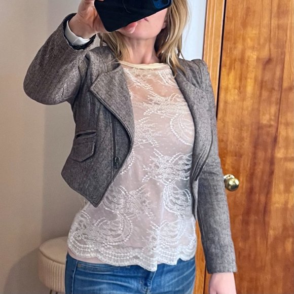 Asymmetrical zip crop Herringbone Tweed jacket - Picture 2 of 9